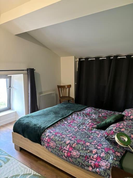 Charmante Maison Renovee Centre-Ville Balbigny Dış mekan fotoğraf