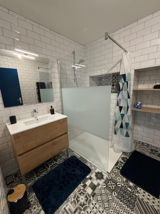 Charmante Maison Renovee Centre-Ville Balbigny Dış mekan fotoğraf